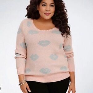 Torrid Pink Silver metallic Lip Print fuzzy Crewneck sweater size 2X
